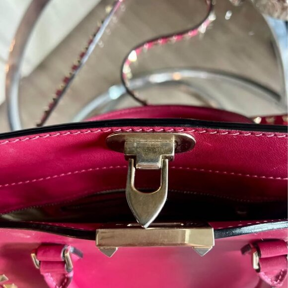 Valentino - Picture 4 of 5